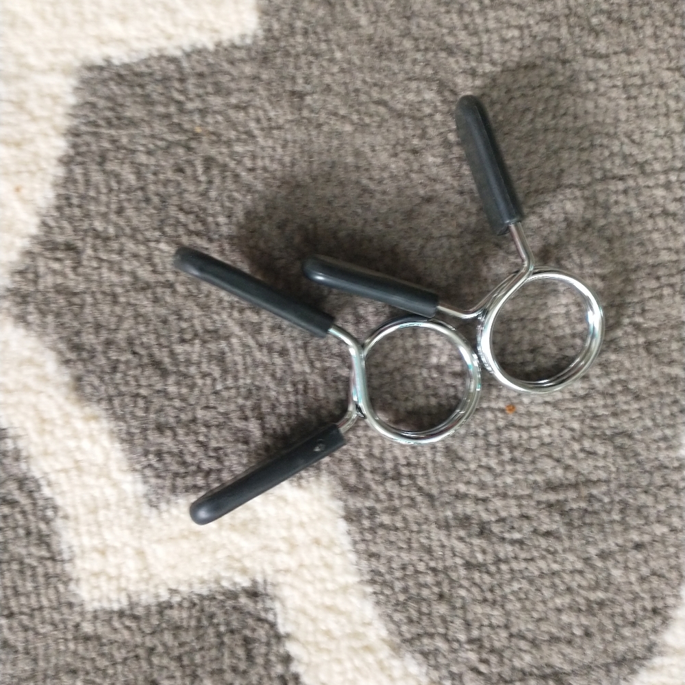 Standard barbell clips clamps